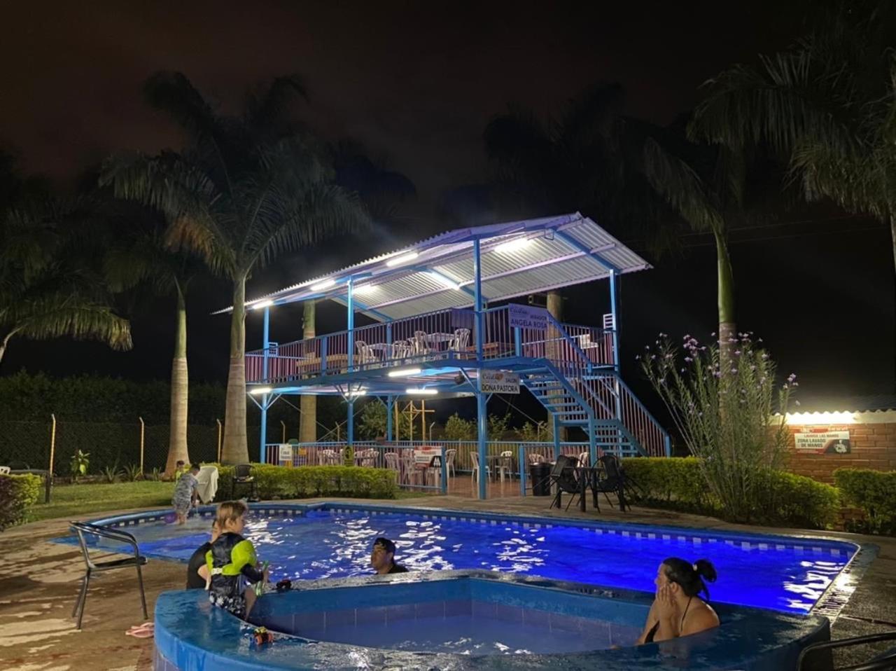 Hotel Campestre La Cecilia มอนเตเนโกร ภายนอก รูปภาพ